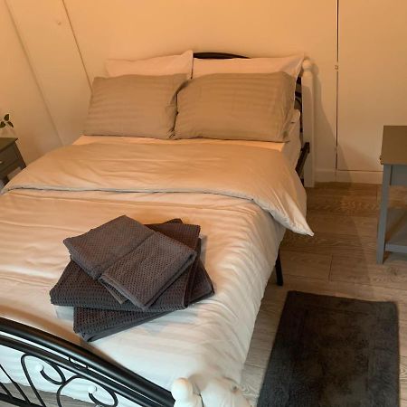 Alpha House Bed & Breakfast London Ngoại thất bức ảnh