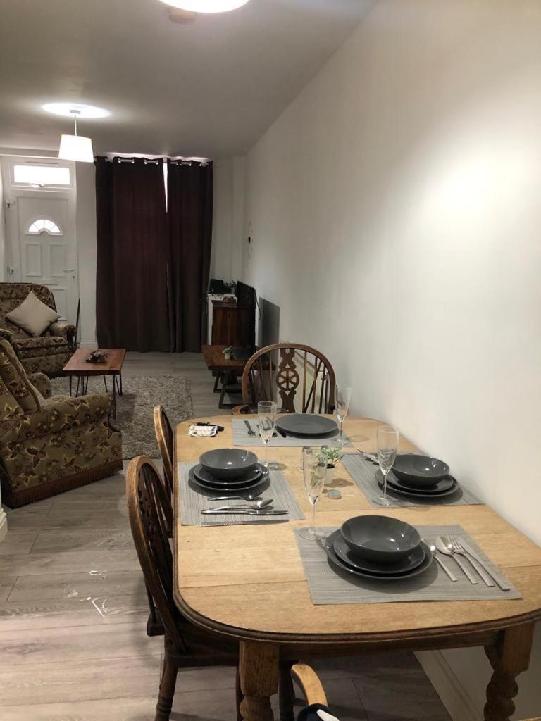 Alpha House Bed & Breakfast London Ngoại thất bức ảnh