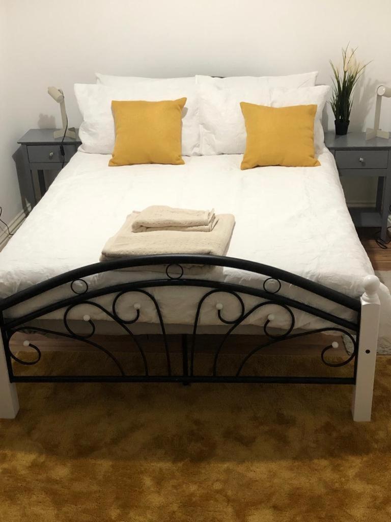 Alpha House Bed & Breakfast London Ngoại thất bức ảnh