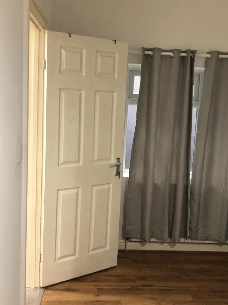 Alpha House Bed & Breakfast London Ngoại thất bức ảnh